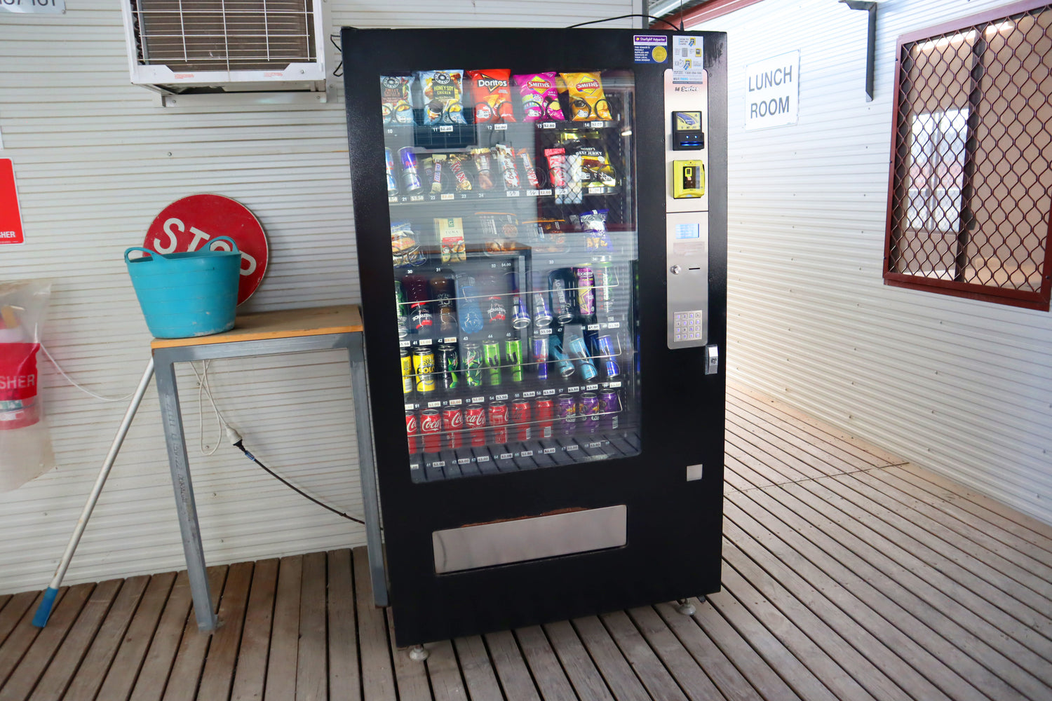 Vending-Machines-for-Construction-Sites
